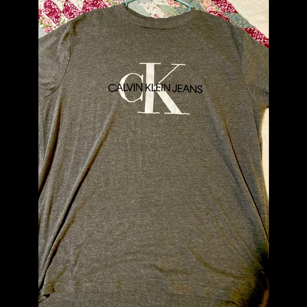 Calvin Klein tshirt